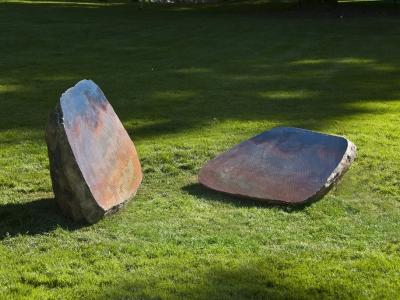 Sarah Sze's sculpture Split Stone. Full description in body text.